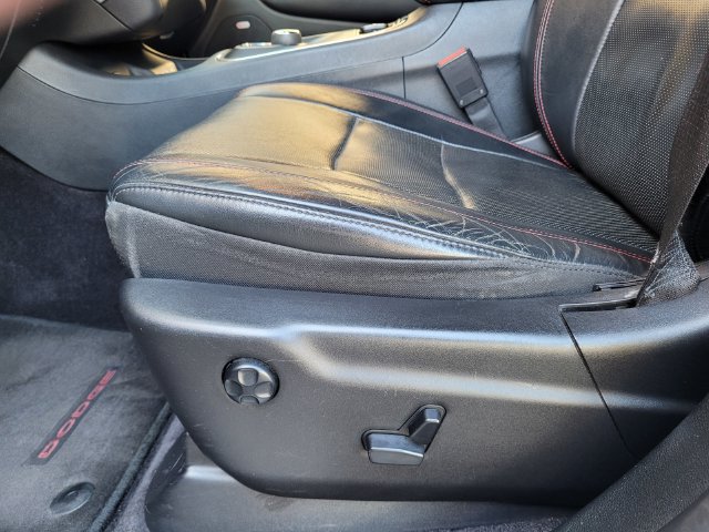 Used 2016 Dodge Durango R/T w/ Technology Group RWD image 20