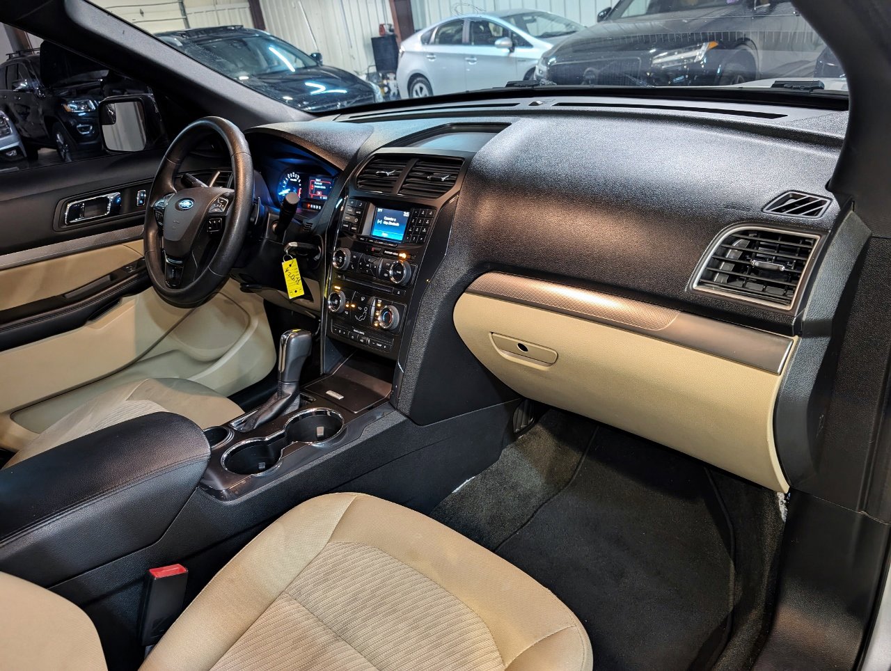 Used 2017 Ford Explorer FWD image 30