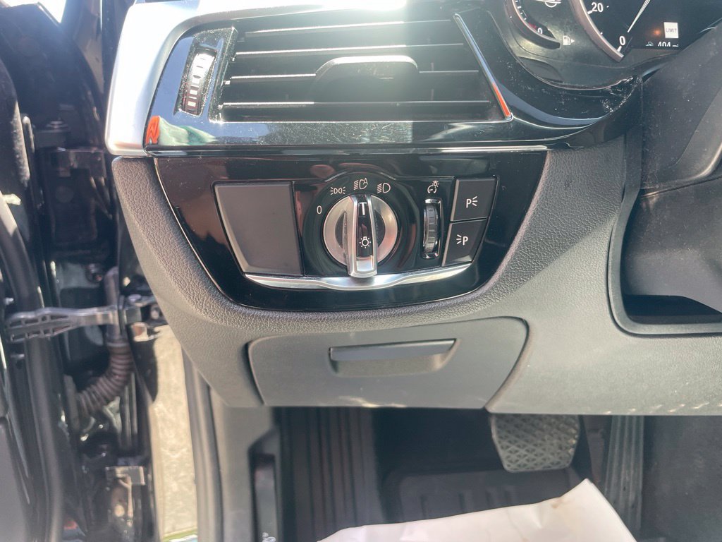 Used 2019 BMW 540i RWD image 18