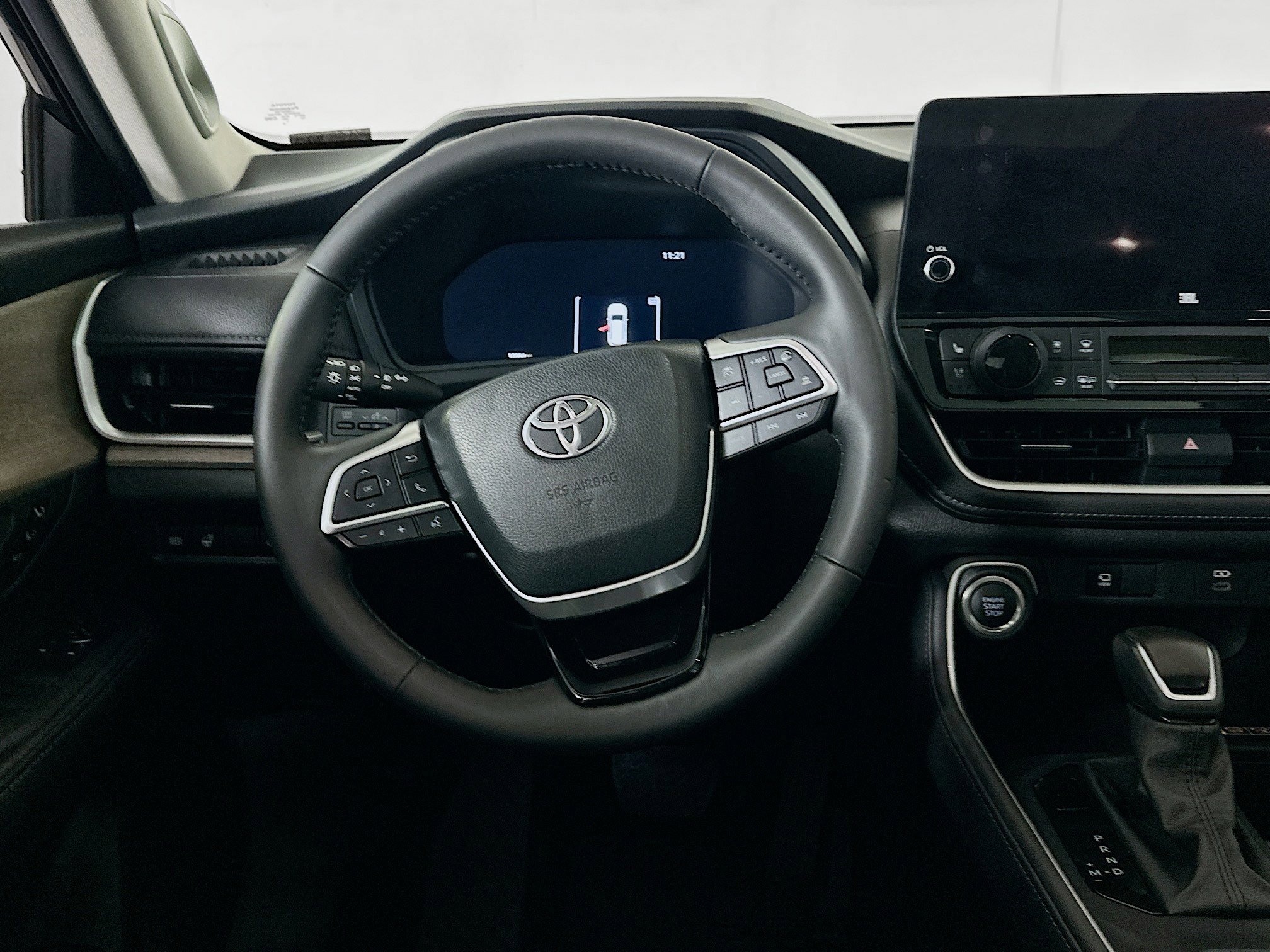 Used 2025 Toyota Grand Highlander FWD image 18