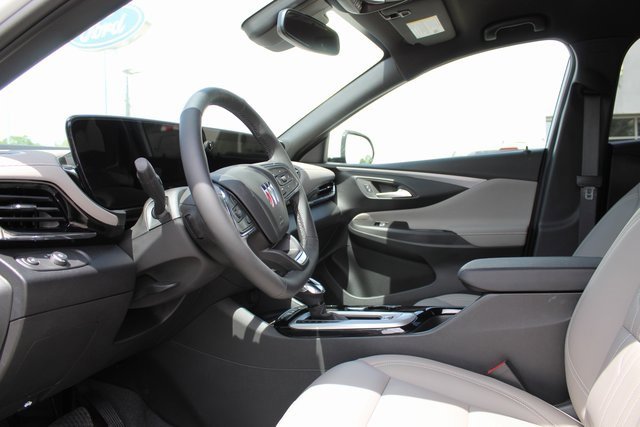 Used 2026 Buick Envista Avenir FWD image 12