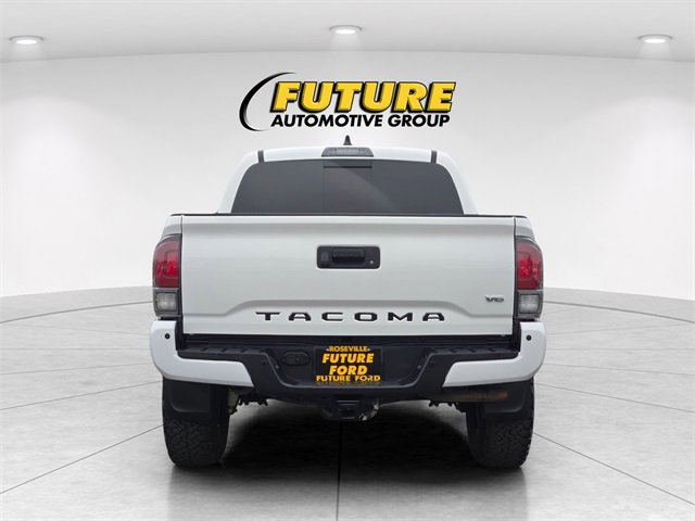 Used 2021 Toyota Tacoma TRD Off-Road image 5