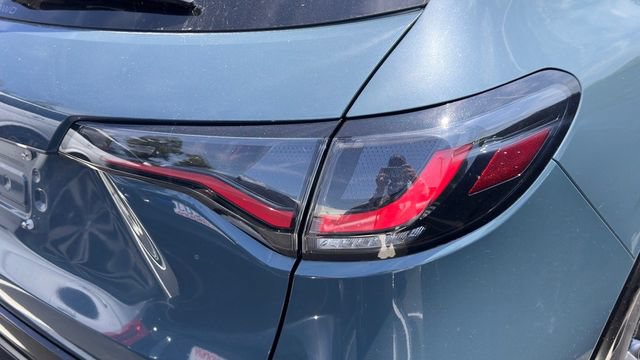 Used 2025 Honda HR-V EX-L image 8