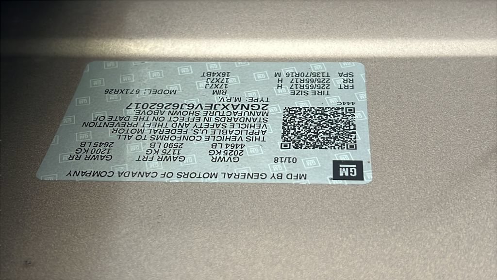 Used 2018 Chevrolet Equinox LT w/ Sun & Infotainment Package FWD image 24