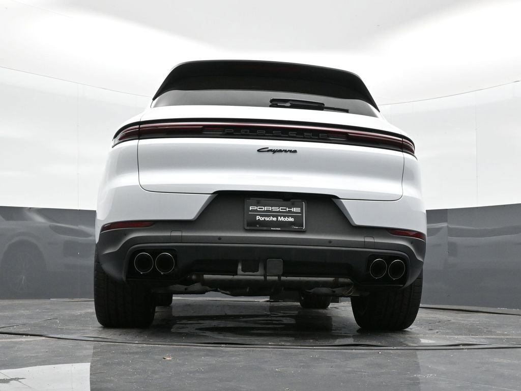Used 2025 Porsche Cayenne E-Hybrid image 36