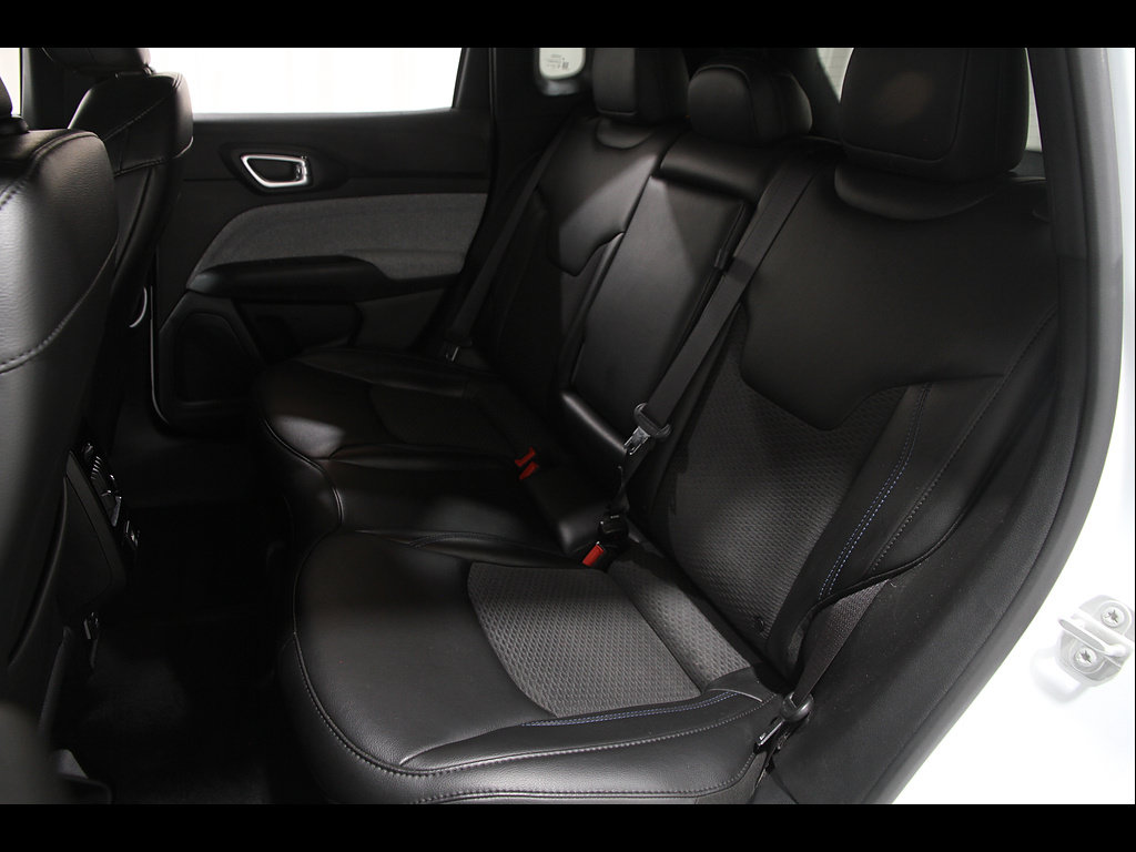 Used 2023 Jeep Compass Latitude AWD/4WD image 19