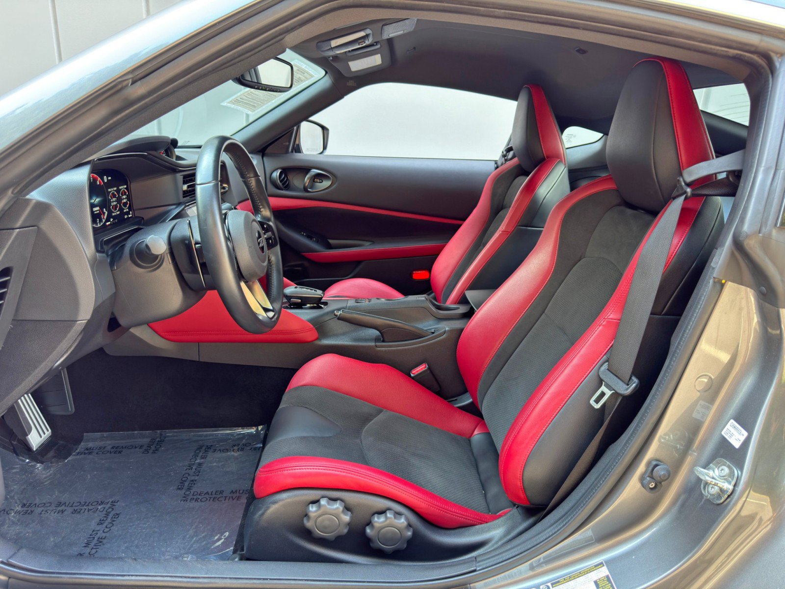 Used 2025 Nissan Z Performance w/ Floor Mat Package RWD image 16