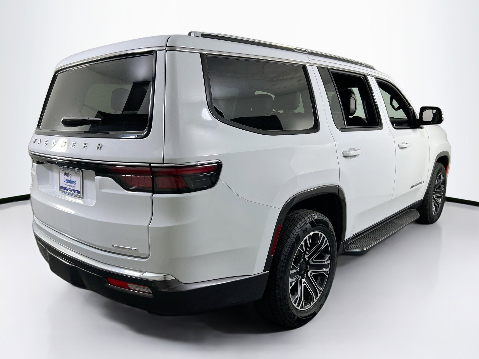 Used 2022 Jeep Wagoneer Series III w/ Rear Seat Video Group 1 image 5