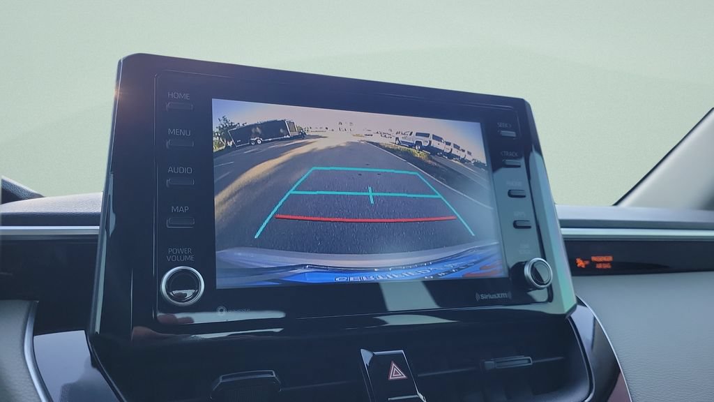 Used 2022 Toyota Corolla LE FWD image 18