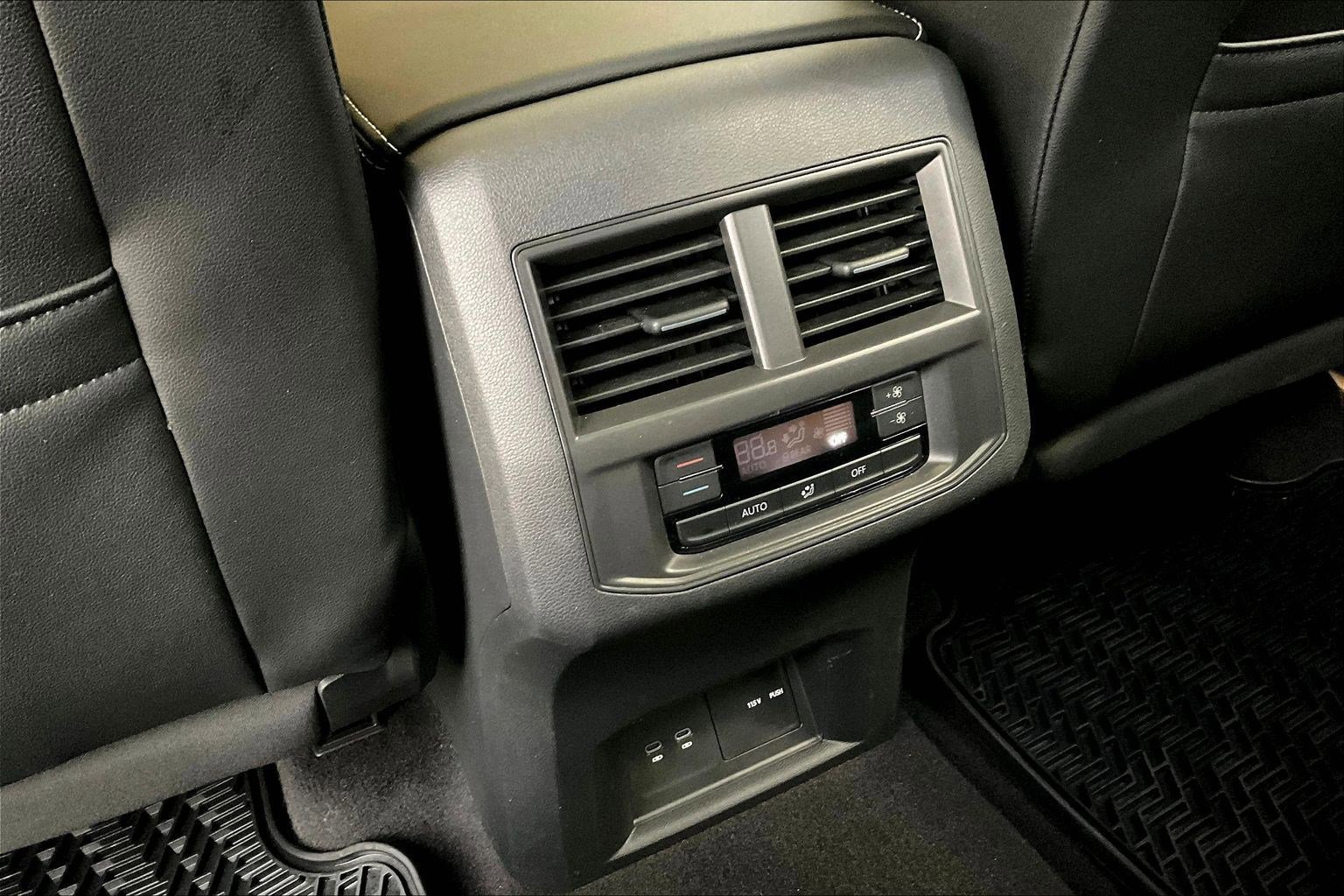 Used 2021 Volkswagen Atlas SE image 10
