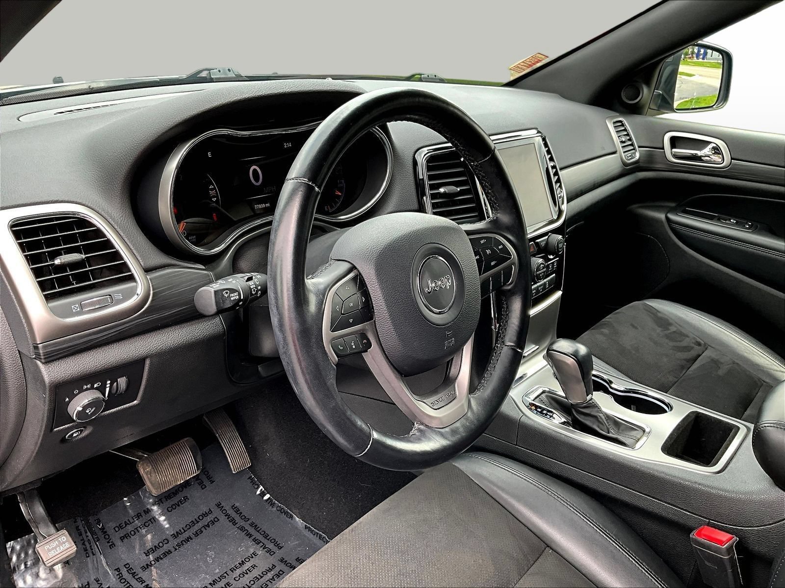 Used 2020 Jeep Grand Cherokee Altitude AWD/4WD image 19