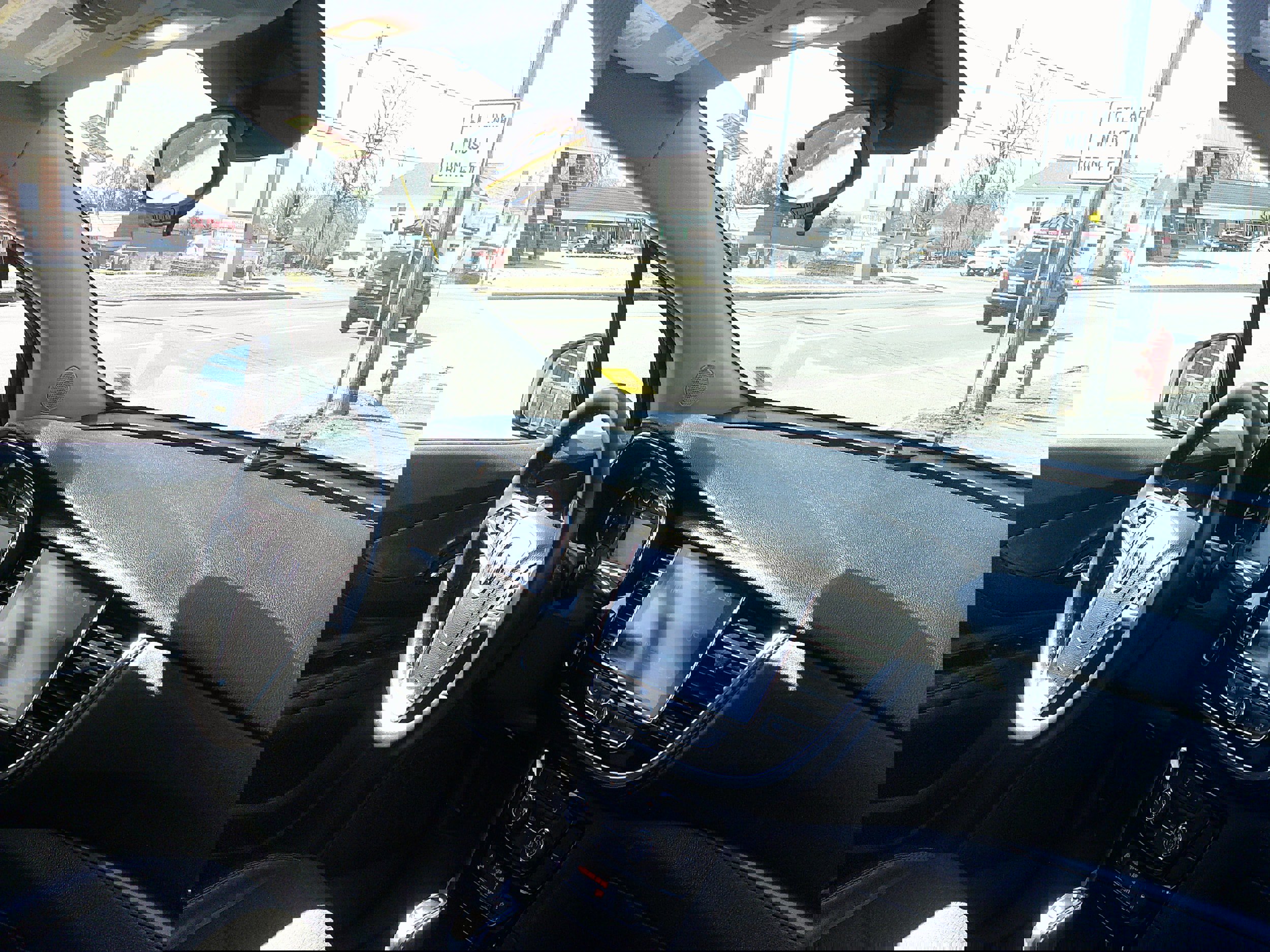 Used 2019 Buick Encore Sport Touring image 25