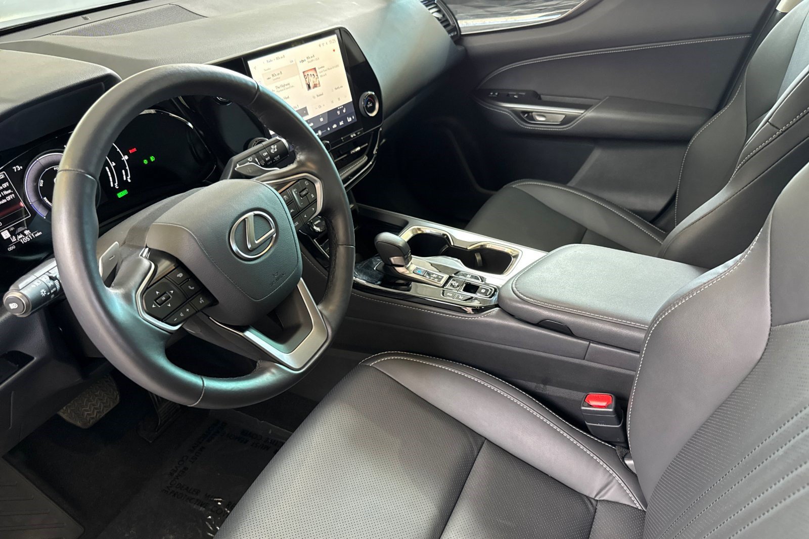 Certified 2026 Lexus NX 350h AWD w/ Accessory Package (2T) image 11
