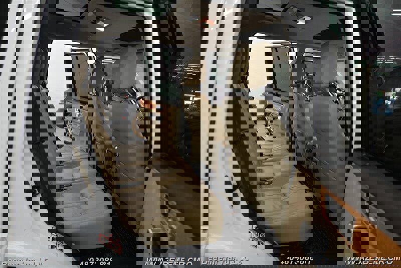 Used 2015 Land Rover LR4 HSE image 22