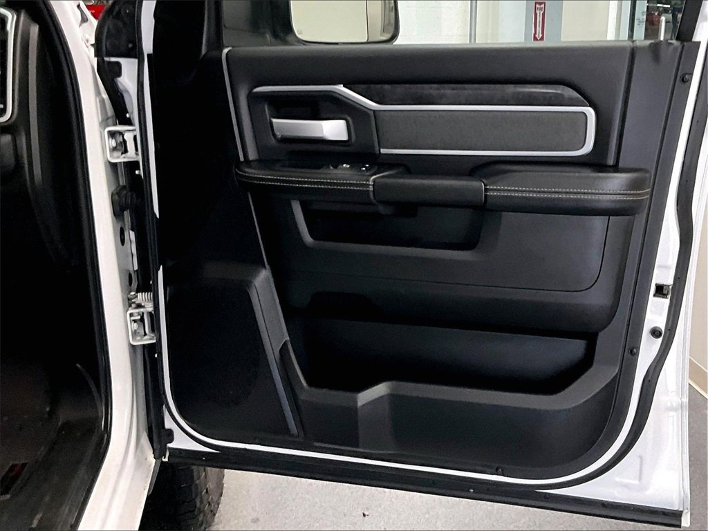 Used 2022 RAM 2500 Big Horn w/ Level 1 Equipment Group image 12