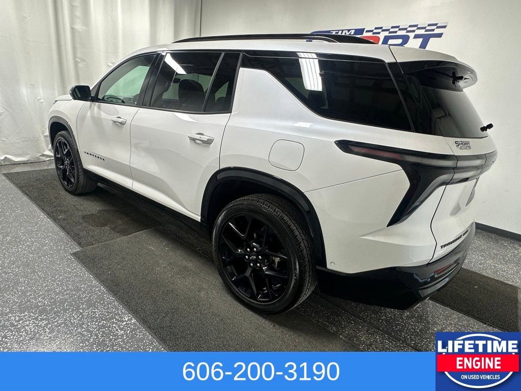 Used 2024 Chevrolet Traverse RS image 6