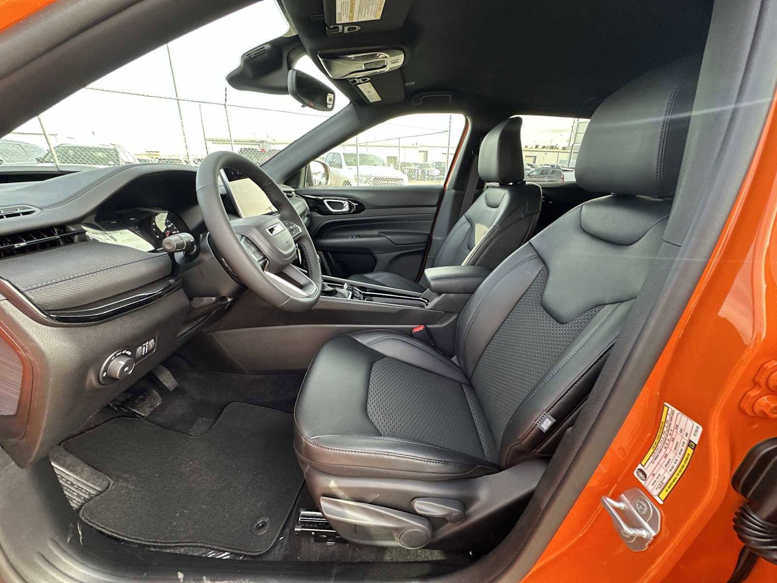 New 2026 Jeep Compass Latitude image 13