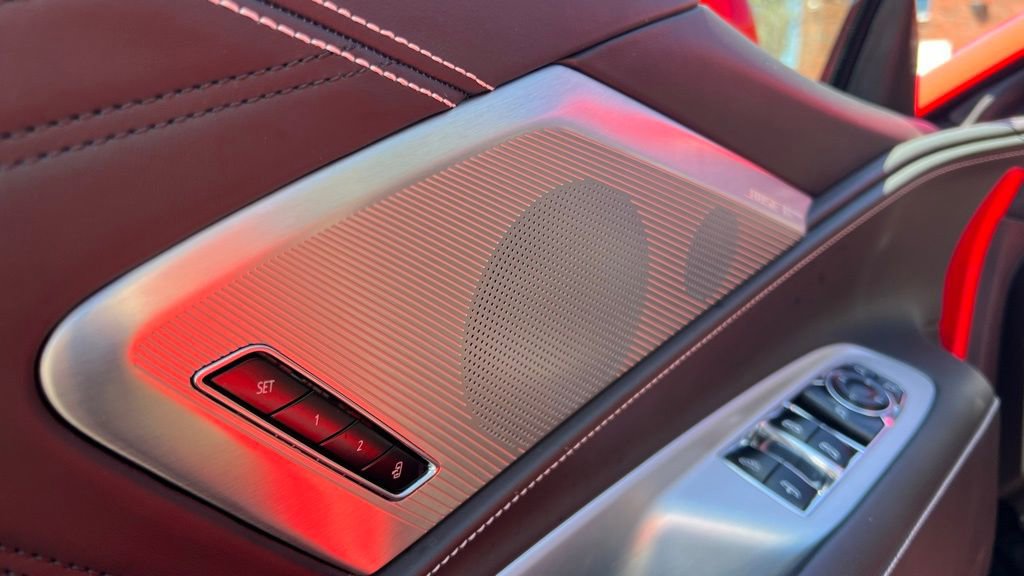 Used 2025 Chevrolet Corvette Z06 RWD image 16