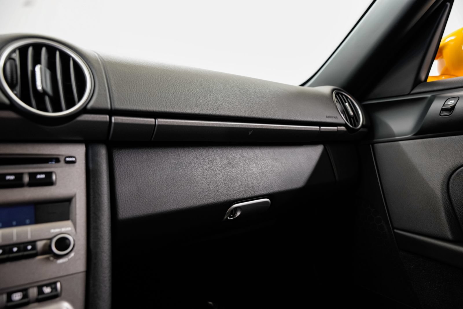 Used 2008 Porsche Cayman RWD image 15