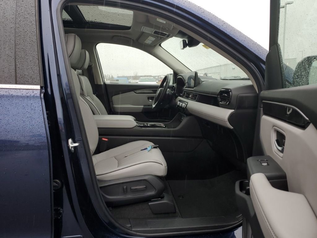 Certified 2024 Honda Pilot Elite image 43