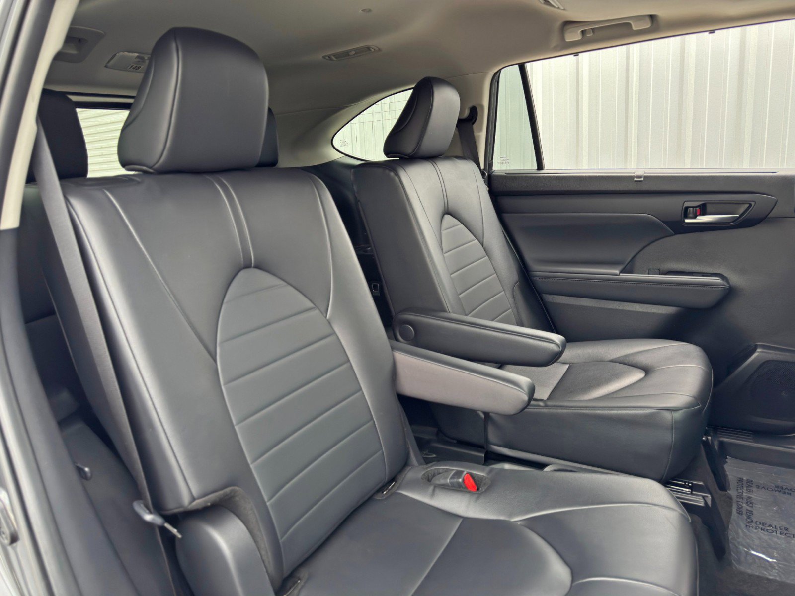 Used 2024 Toyota Highlander XLE image 38