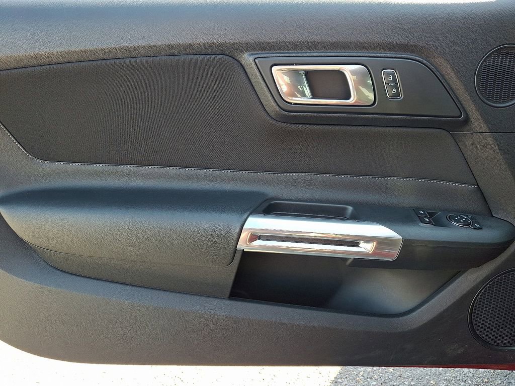 Used 2018 Ford Mustang GT w/ Equipment Group 301A image 10