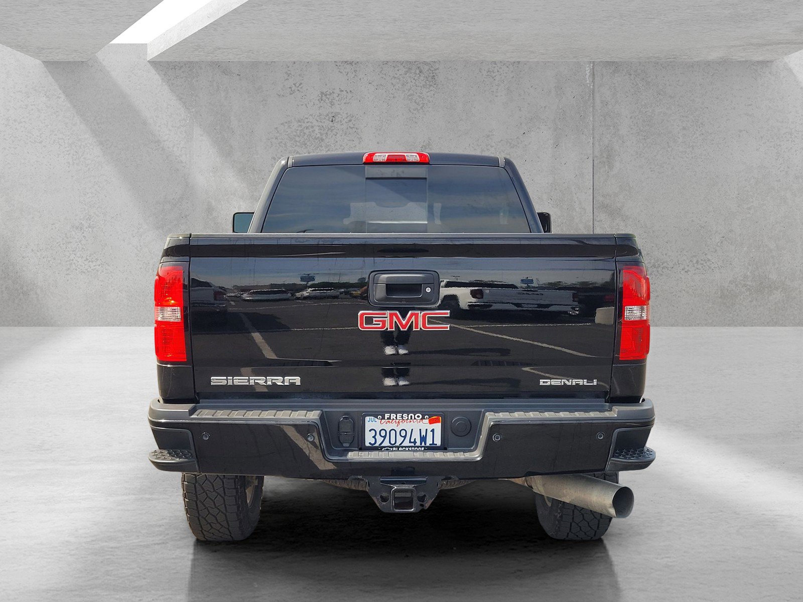 Used 2015 GMC Sierra 2500 Denali w/ Duramax Plus Package image 5