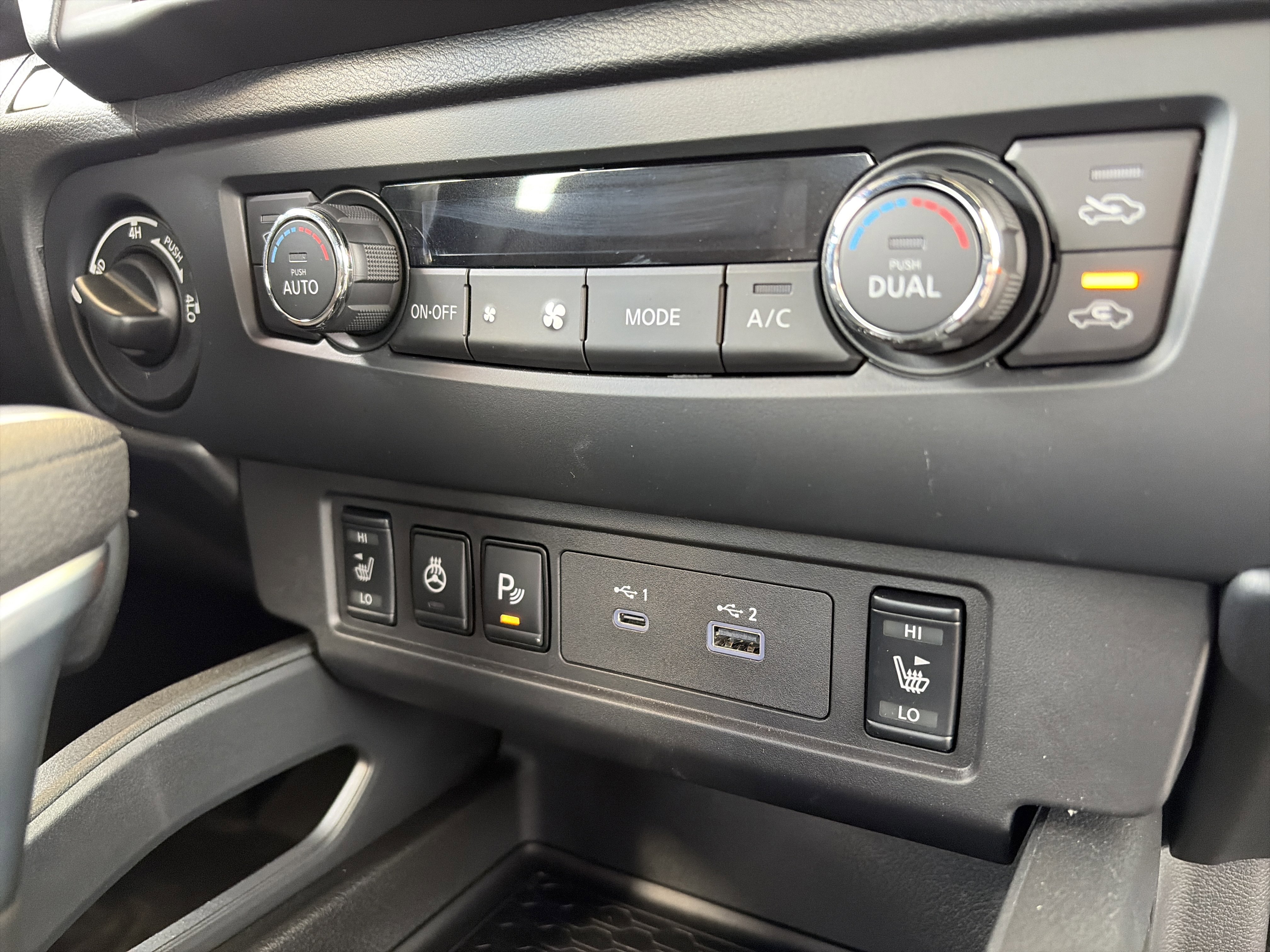 Used 2026 Nissan Frontier SV w/ All-Weather Content Package image 27