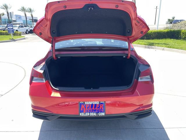 Used 2023 Hyundai Elantra SEL w/ Convenience Package FWD image 25