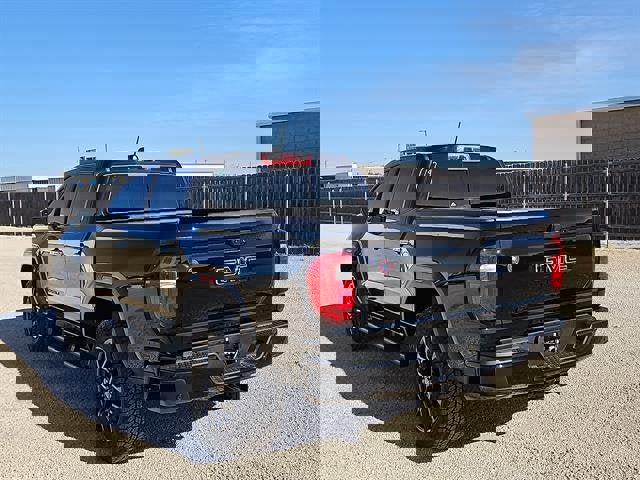 New 2026 GMC Canyon Denali w/ LPO, Denali Black Edition image 3