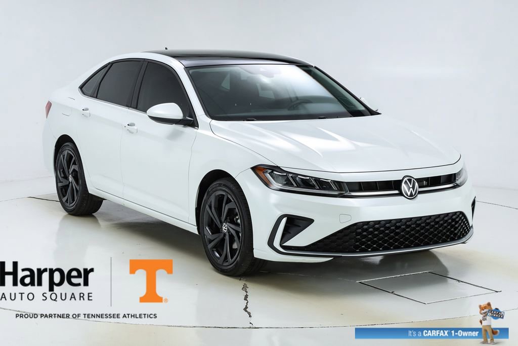 Used 2025 Volkswagen Jetta SE w/ Sunroof Package image 52