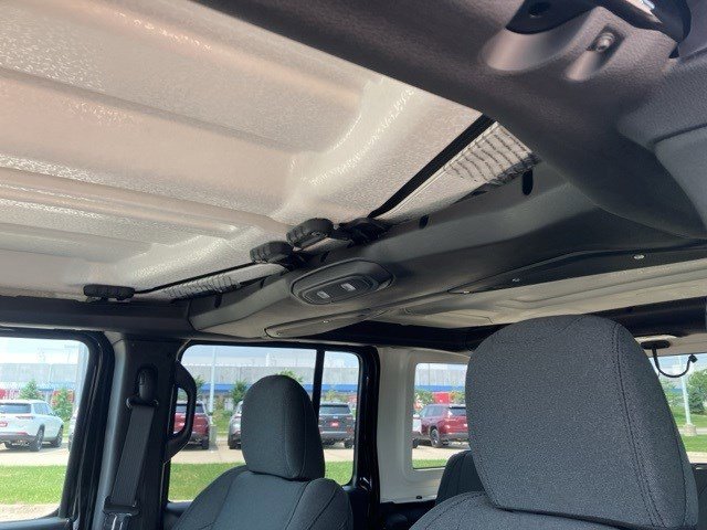 New 2025 Jeep Wrangler Sport S image 15