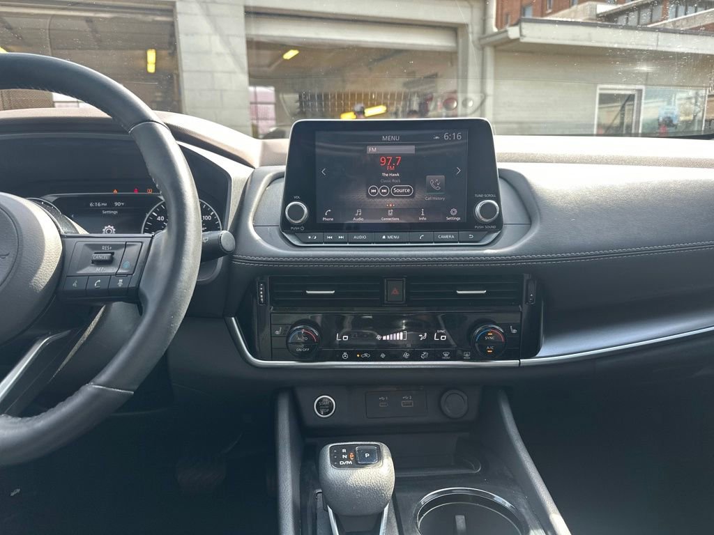 Certified 2021 Nissan Rogue SV w/ Premium Package FWD image 19