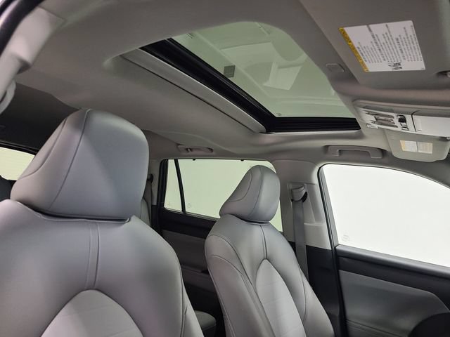 Certified 2026 Toyota Highlander XLE AWD/4WD image 15