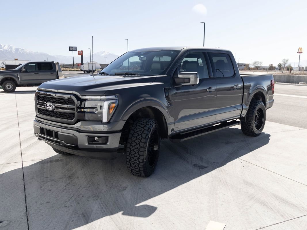 Used 2025 Ford F150 Lariat AWD/4WD image 3