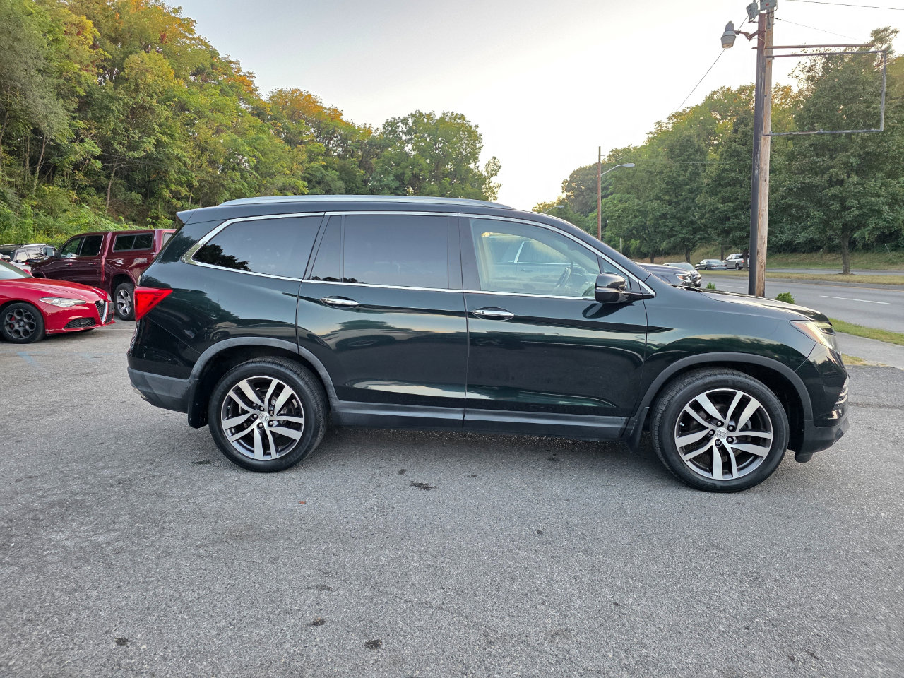 Used 2016 Honda Pilot Elite image 4
