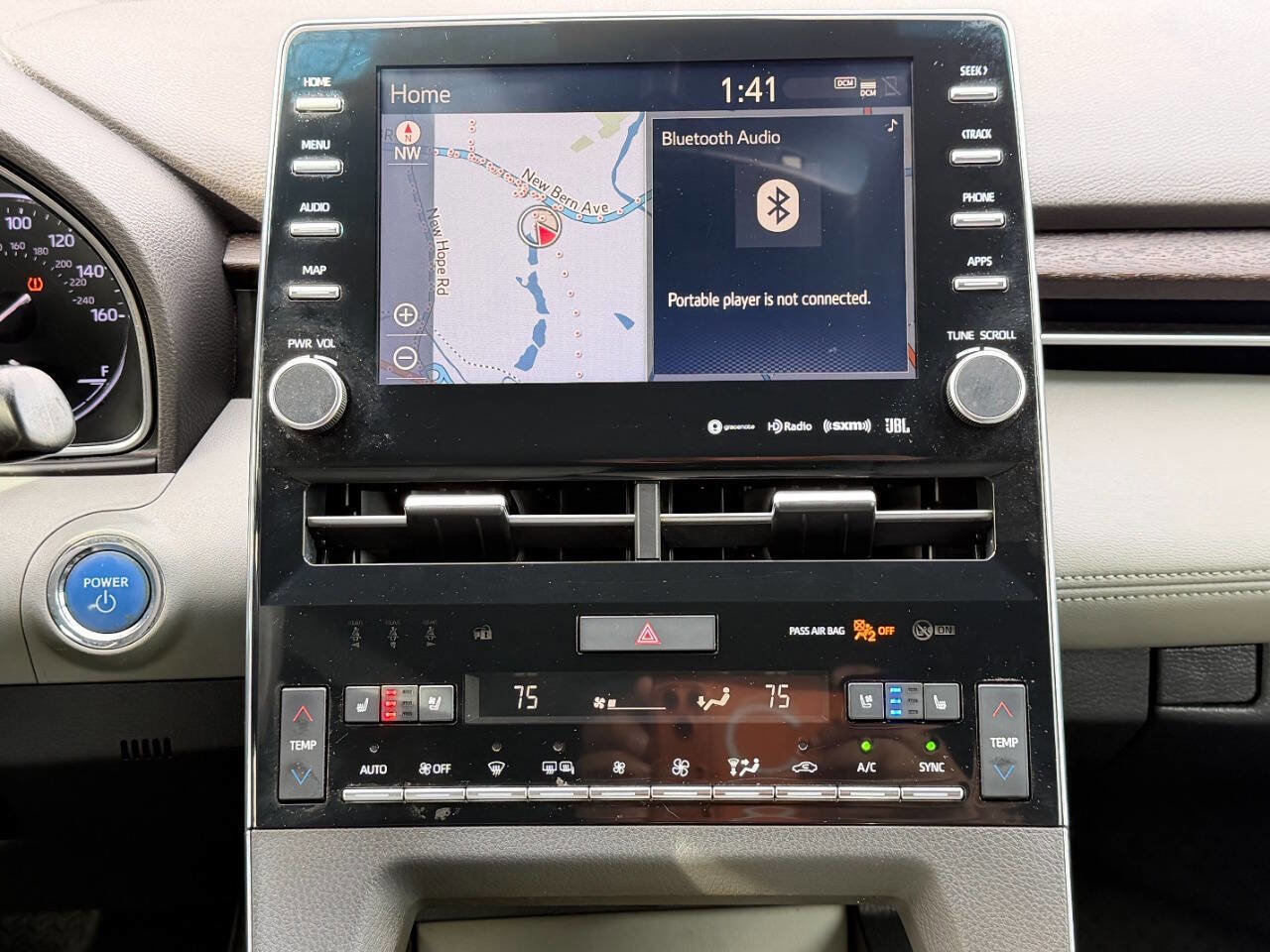 Used 2019 Toyota Avalon Limited image 45