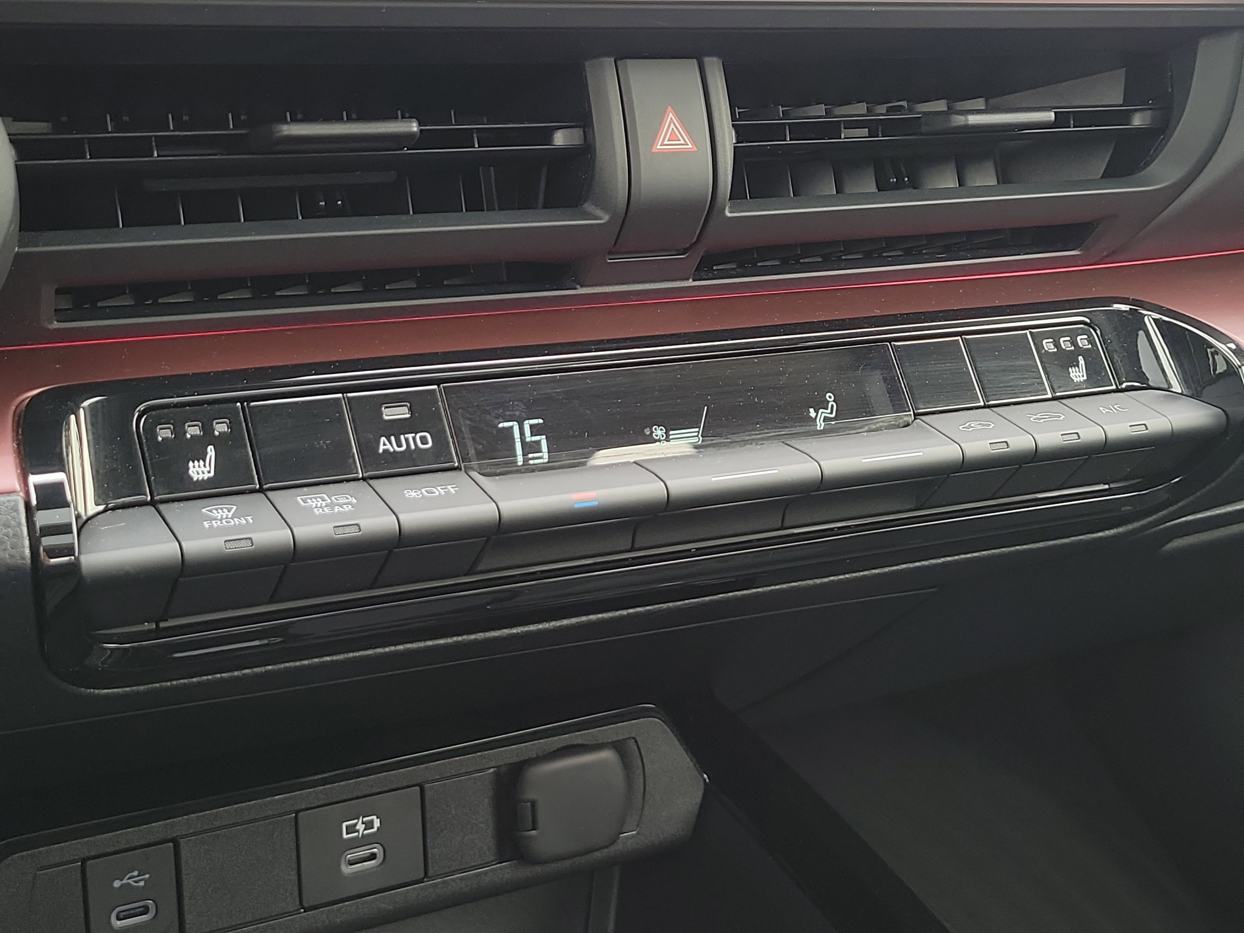 Used 2024 Toyota Prius Prime image 31