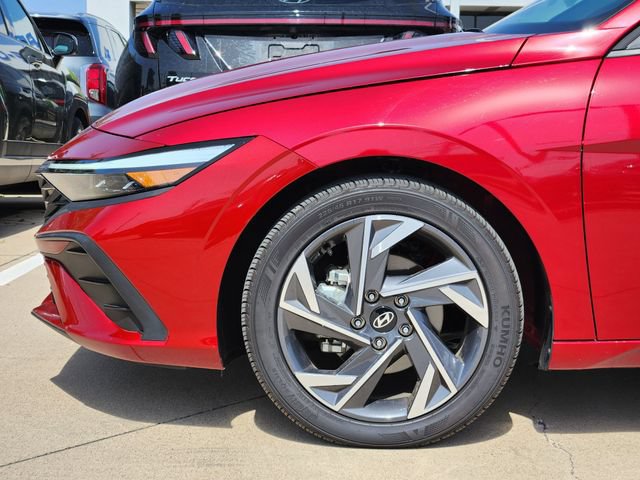 Certified 2025 Hyundai Elantra Sport FWD image 6