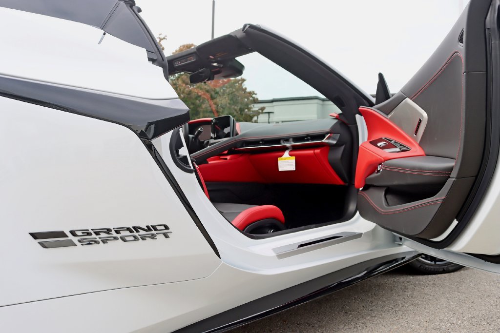 Used 2027 Chevrolet Corvette Grand Sport RWD image 46