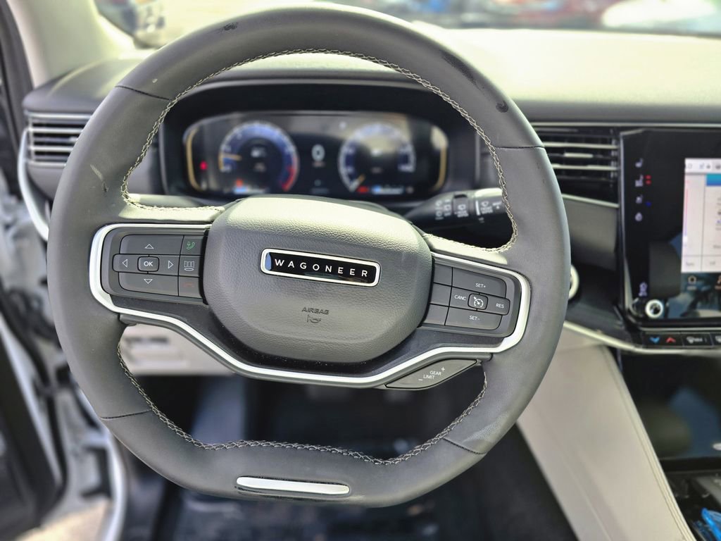 Used 2024 Jeep Wagoneer 2WD image 22