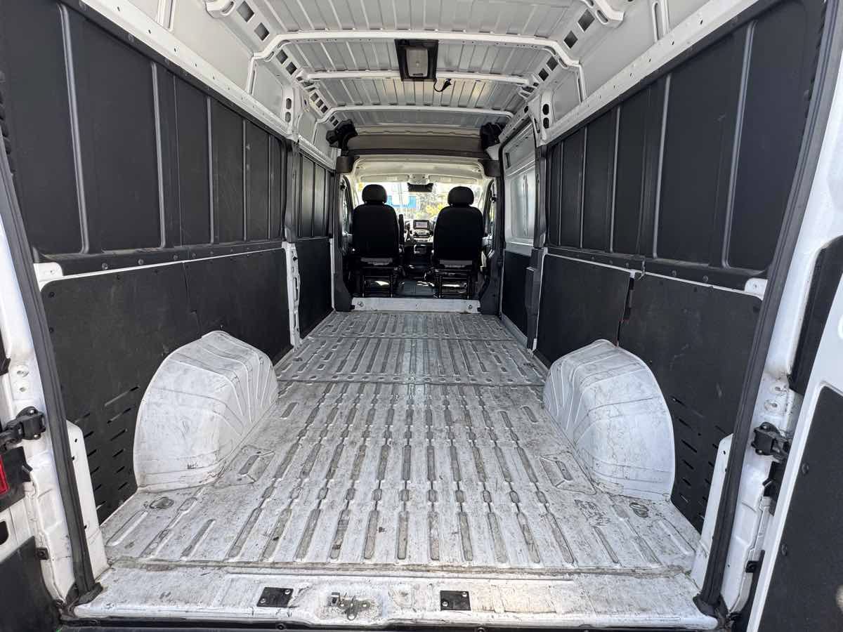Used 2024 RAM ProMaster 2500 w/ Convenience Group FWD image 10