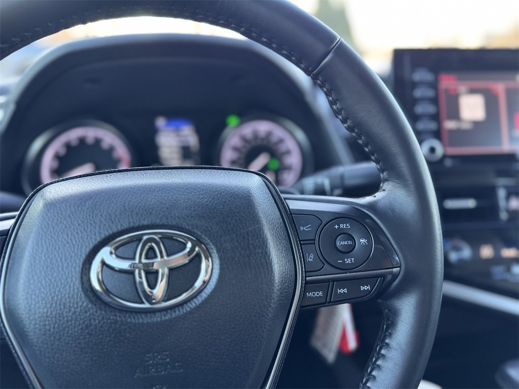 Used 2022 Toyota Camry SE image 21