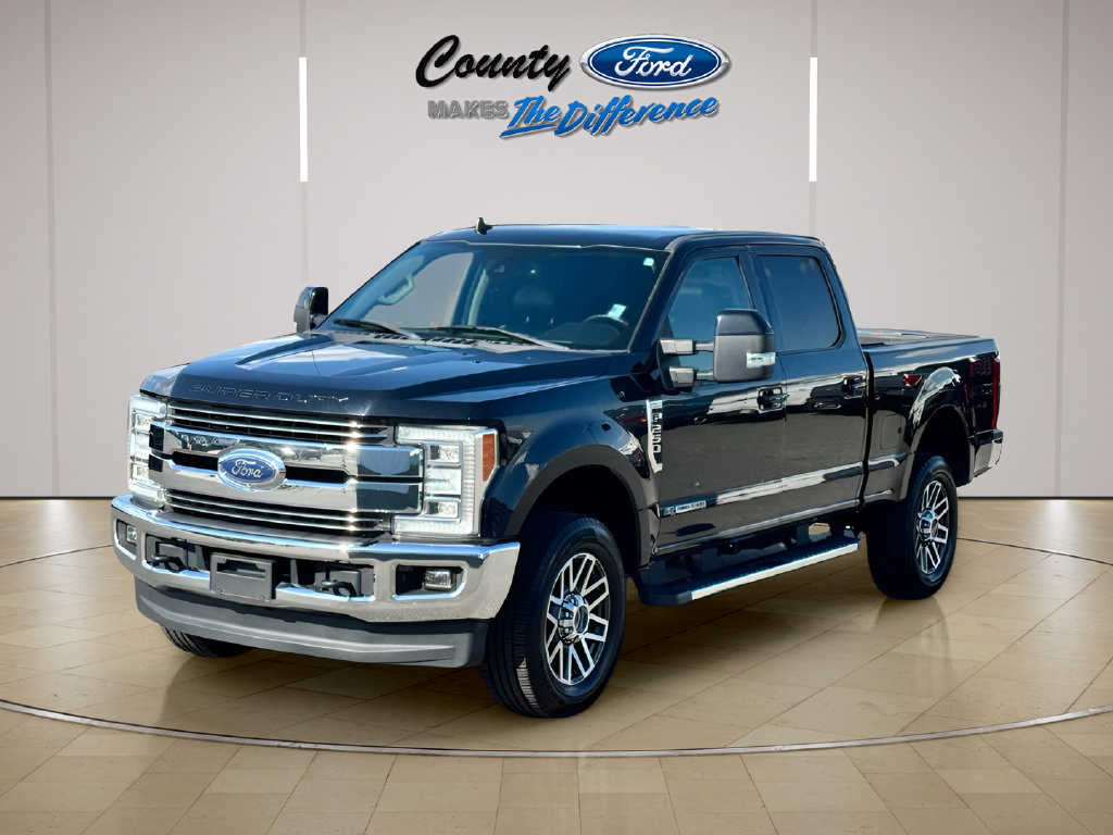 Used 2019 Ford F250 Lariat w/ Lariat Ultimate Package AWD/4WD image 2