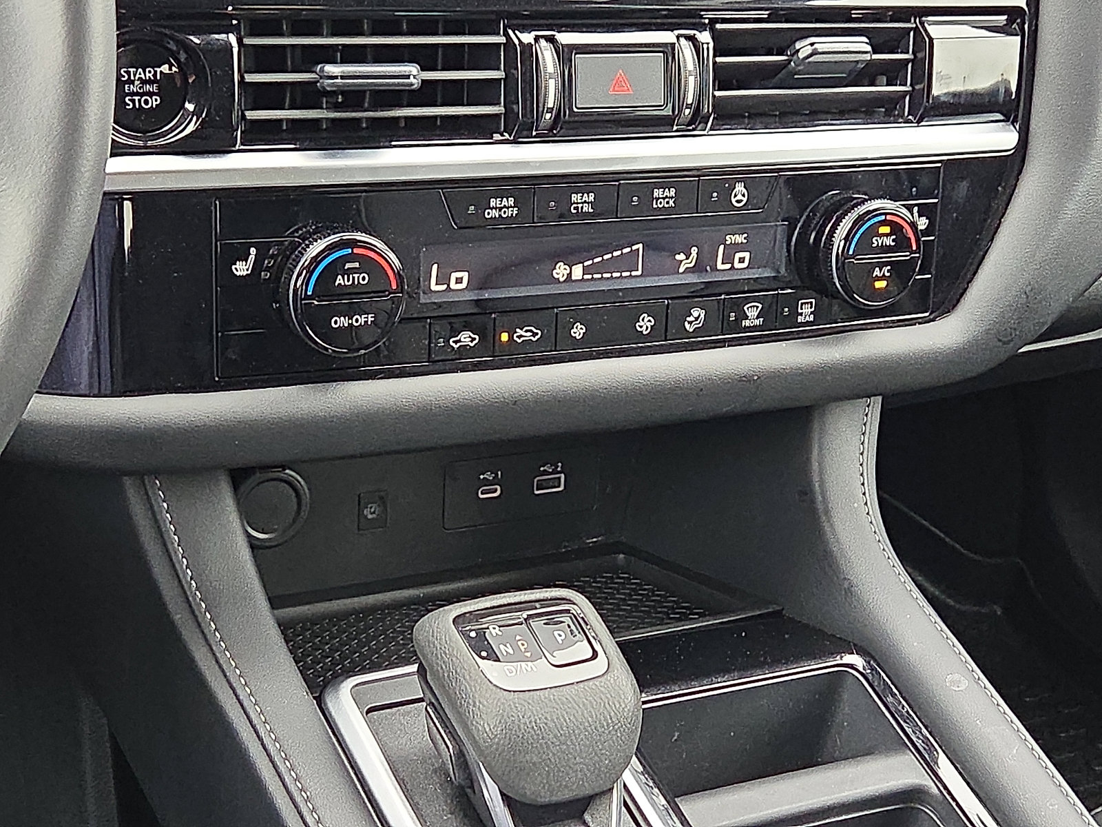 Used 2025 Nissan Pathfinder SL w/ SL Premium Package FWD image 21