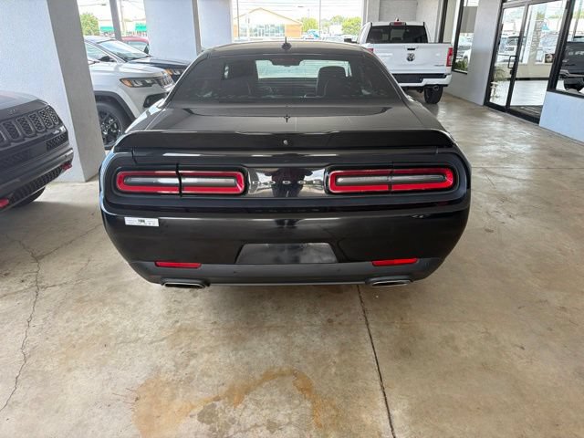 Used 2016 Dodge Challenger SXT Plus RWD image 5