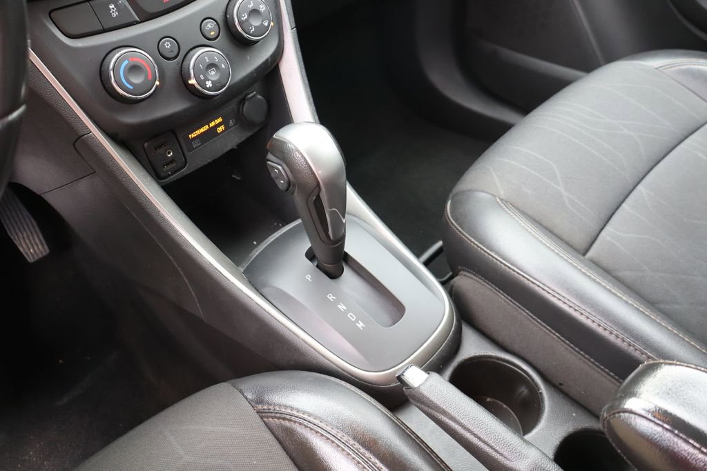 Used 2019 Chevrolet Trax LT w/ LT Convenience Package image 21