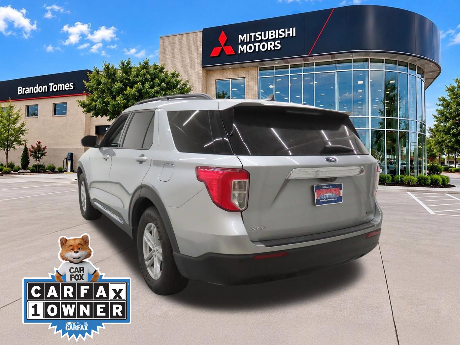 Used 2024 Ford Explorer XLT RWD image 6
