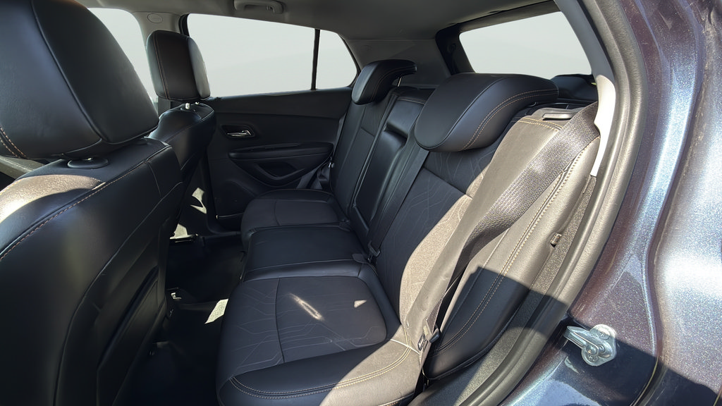Used 2019 Chevrolet Trax LT w/ LT Convenience Package FWD image 23
