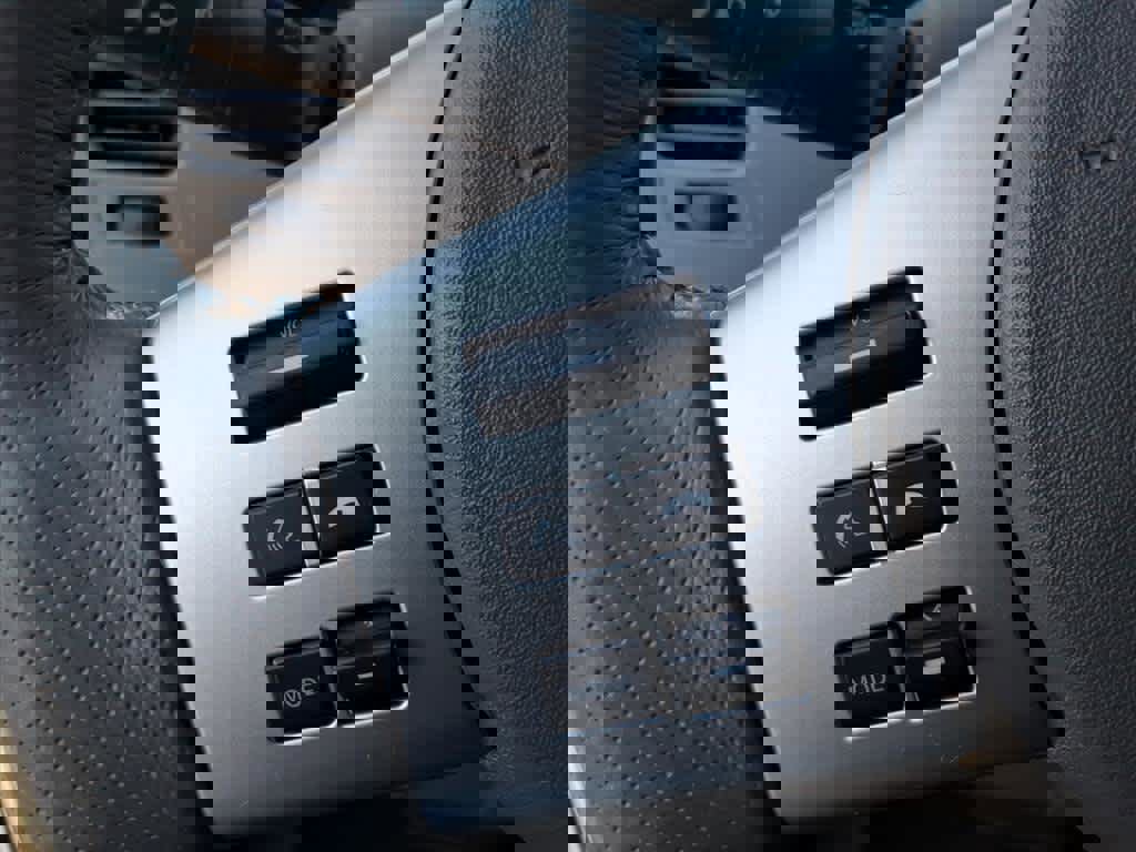 Certified 2018 Nissan Frontier SV w/ Value Truck Package image 10